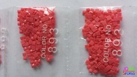 Nummer 893 vierkante steentjes (klein)